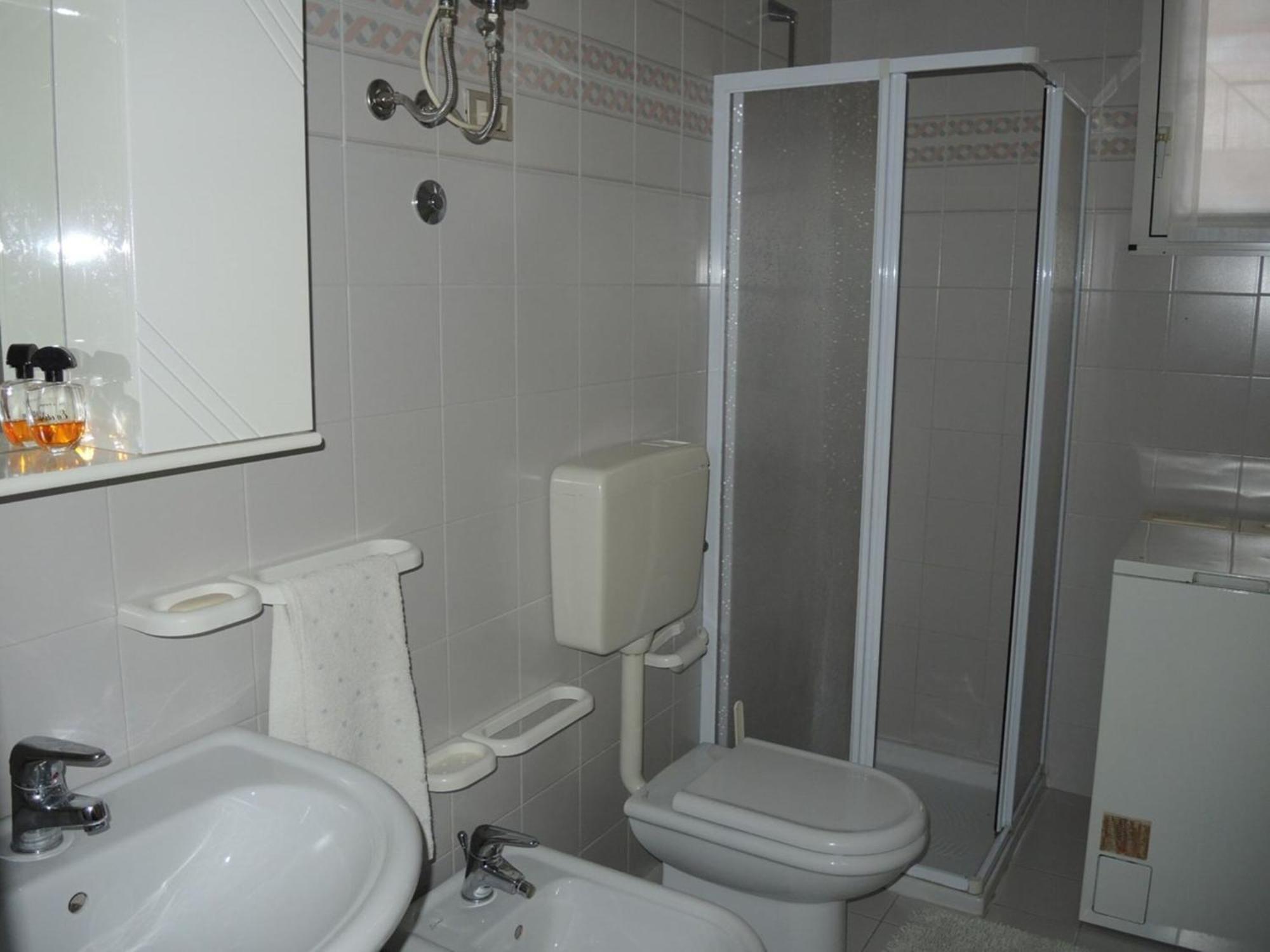 Spacious With Terrace And Pool In Appartamento Bibione